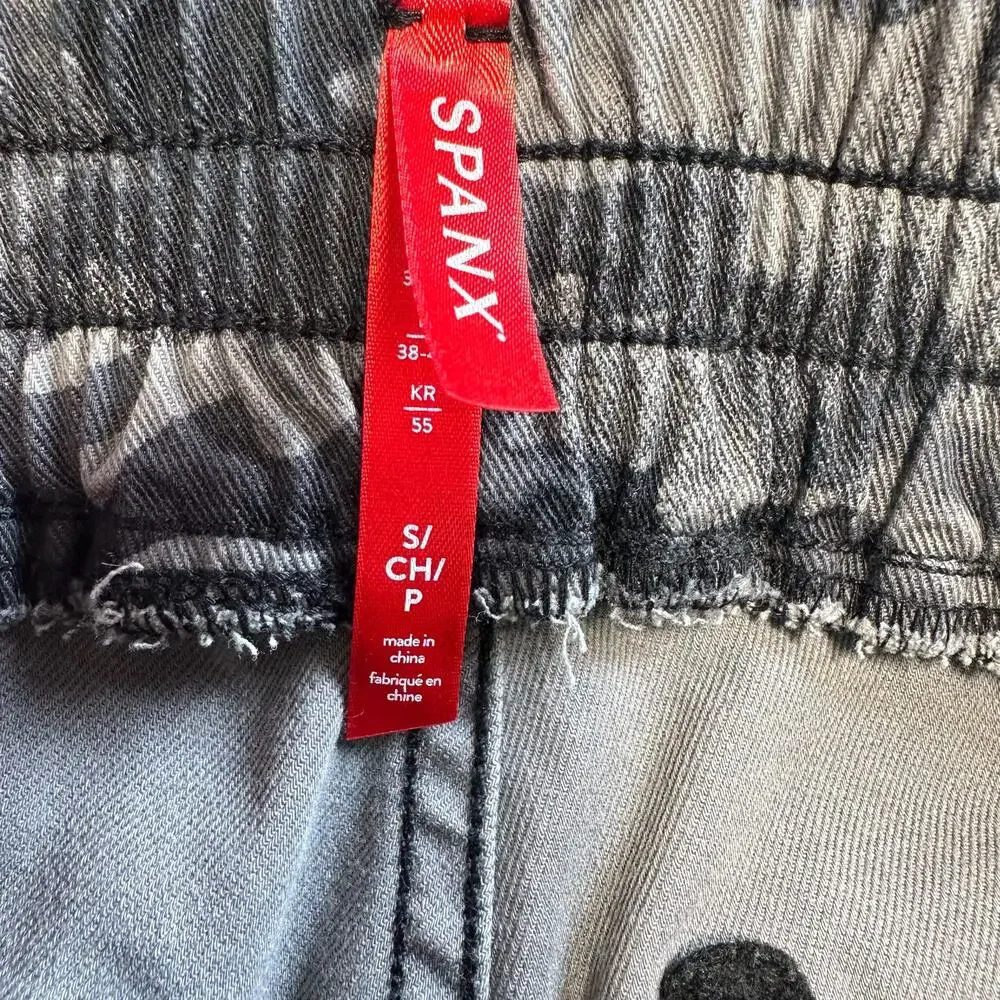 SPANX stretch mid